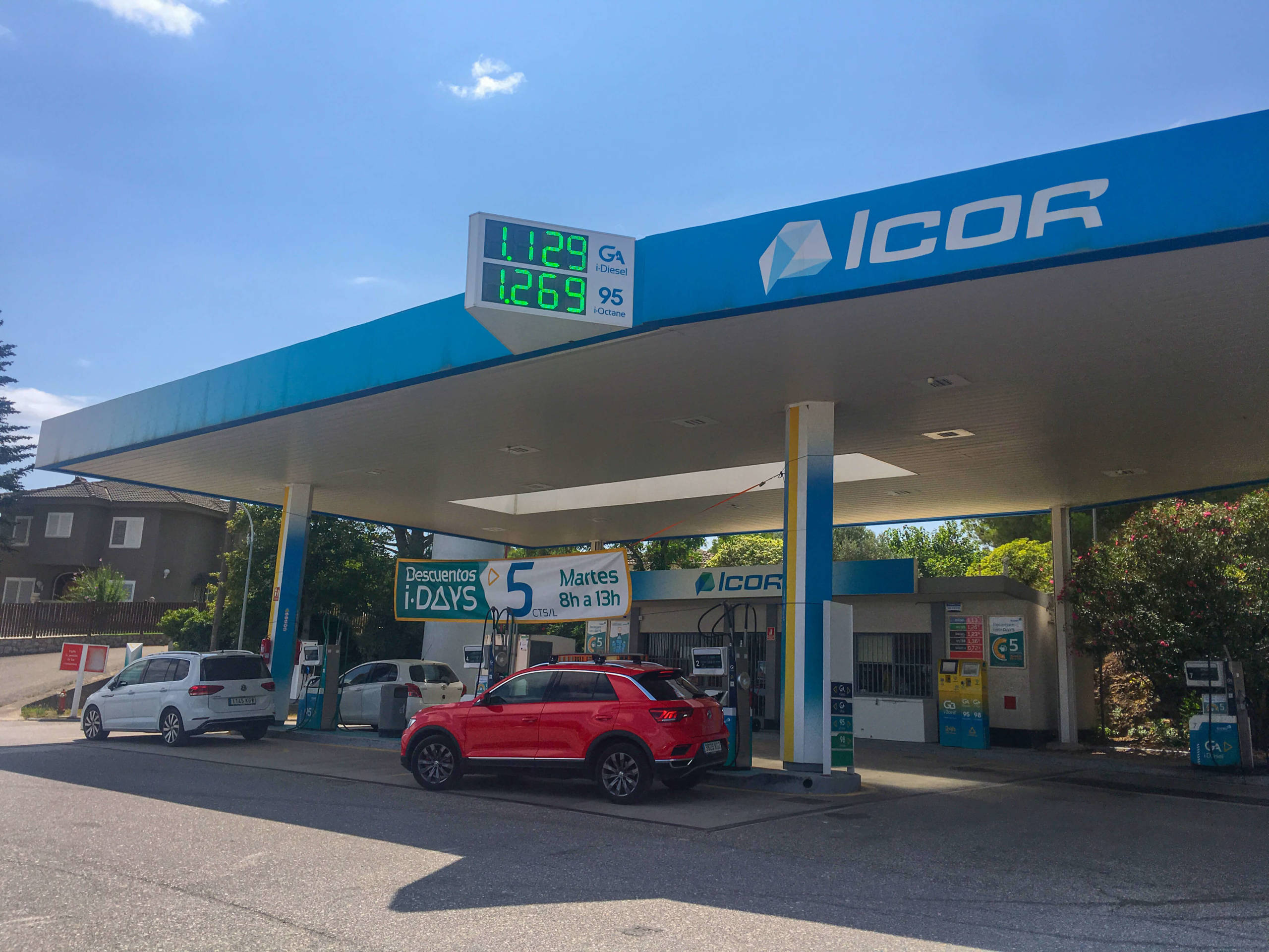 Icor Energía – Complete Petrol Station Brand Identity
