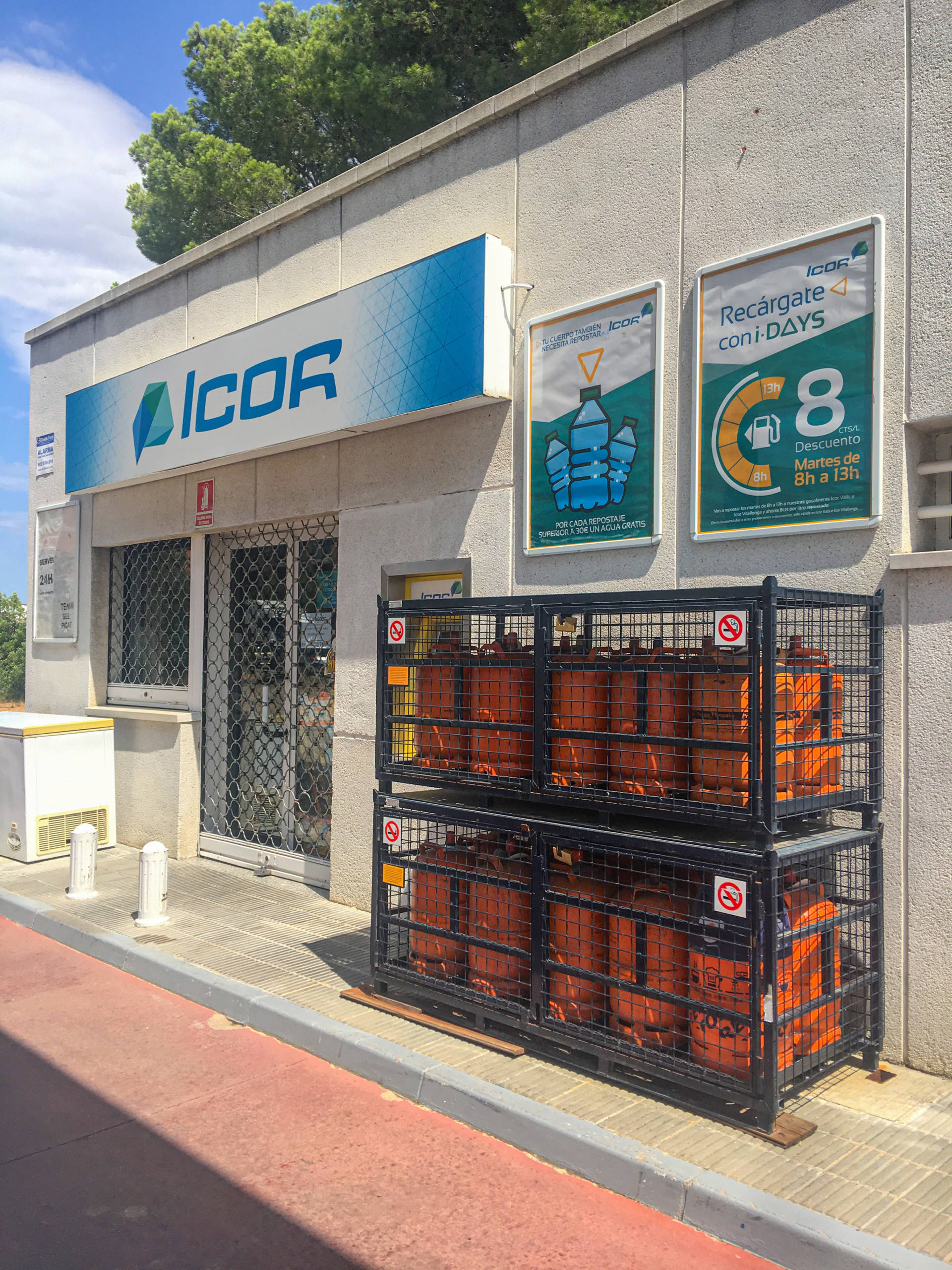 Icor Energía – Complete Petrol Station Brand Identity