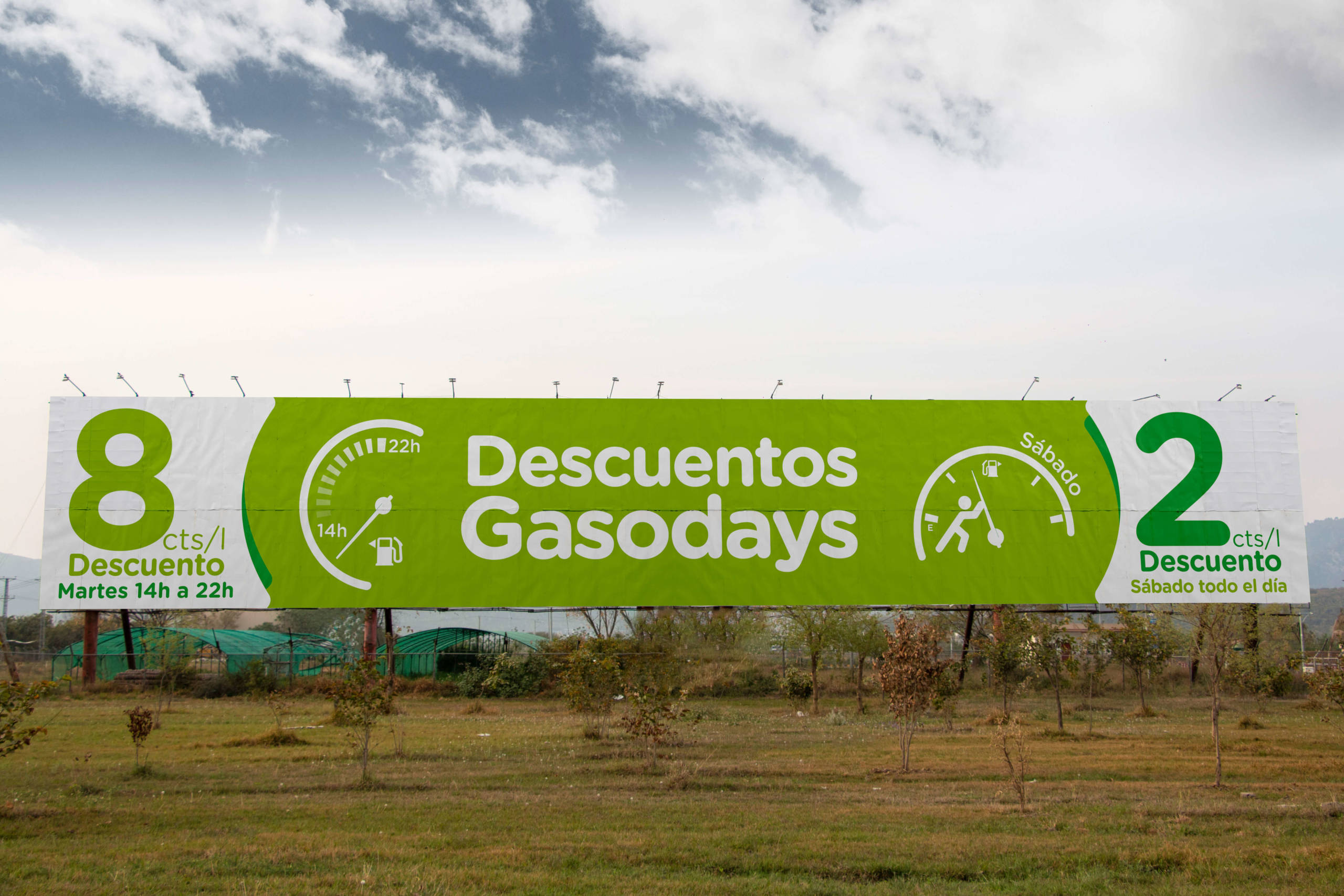 Icor Energía – Complete Petrol Station Brand Identity